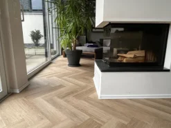 1.752 m² Premium Vinylboden Fischgrät Design 2074H PRENZLAU EICHE Boden mit Trittschalldämmung 592 x 148 x 5,5 mm