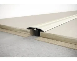 SKANDOR Universalprofil champagner eloxiert selbstklebend inkl. Dübel 5,5x37x2700 mm